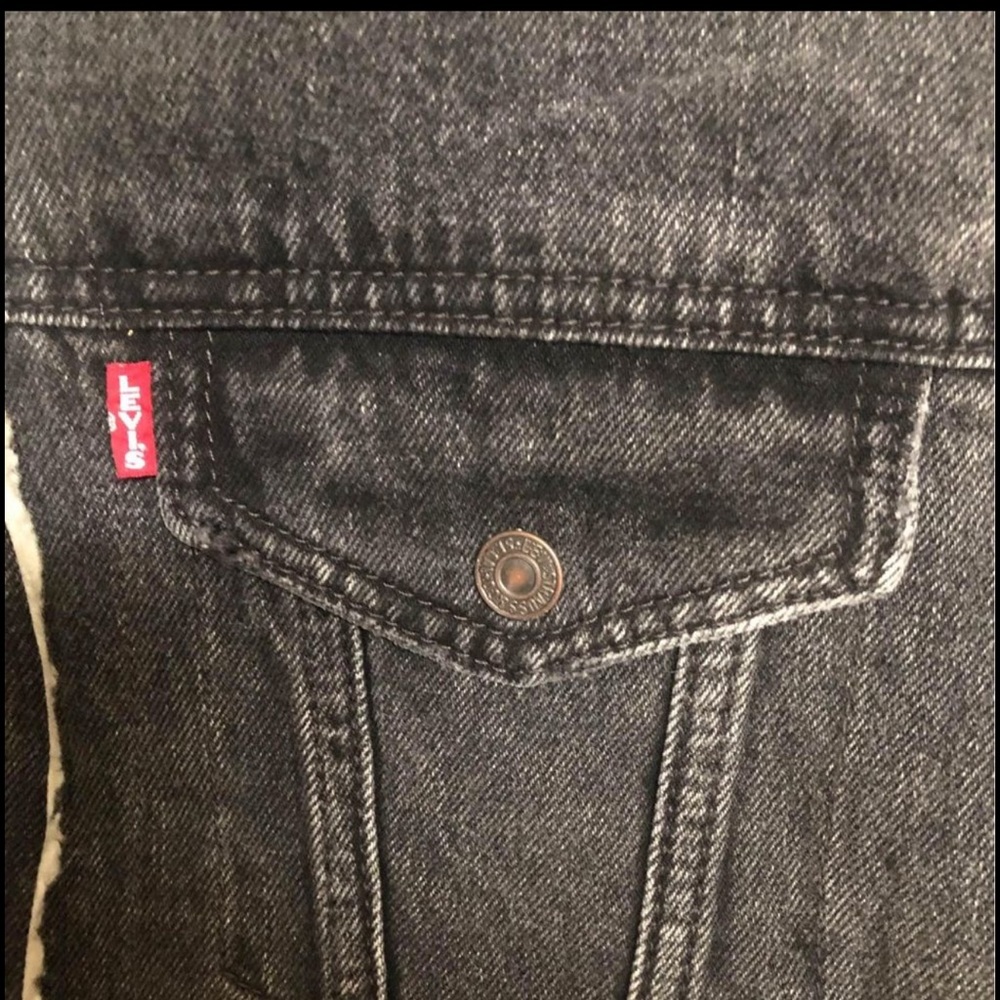 Levi’s ex-boyfriend black truckers jacket